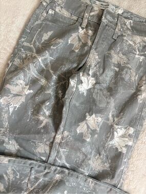 Hollister Gray Leaf-Print Pants